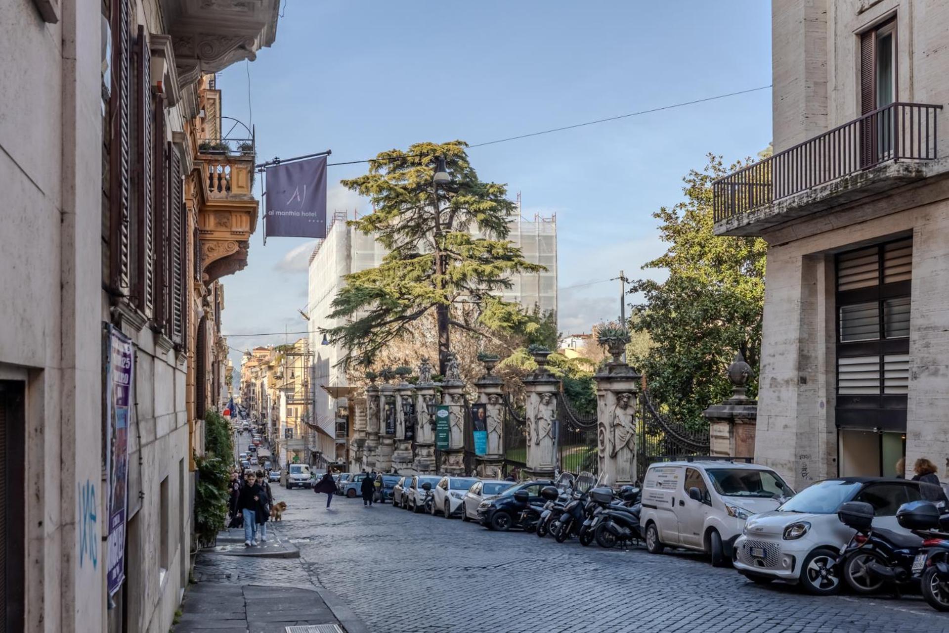 Apartment Storico In Zona Barberini Rom
